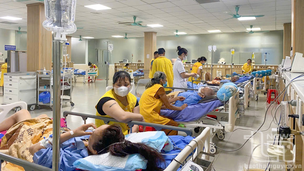 Nhiều ca nhập viện vì sốc nhiệt, đột quỵ