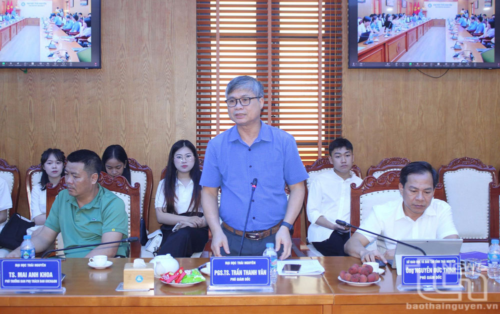Lãnh đạo Đại học Thái Nguyên phát biểu tại Hội nghị.