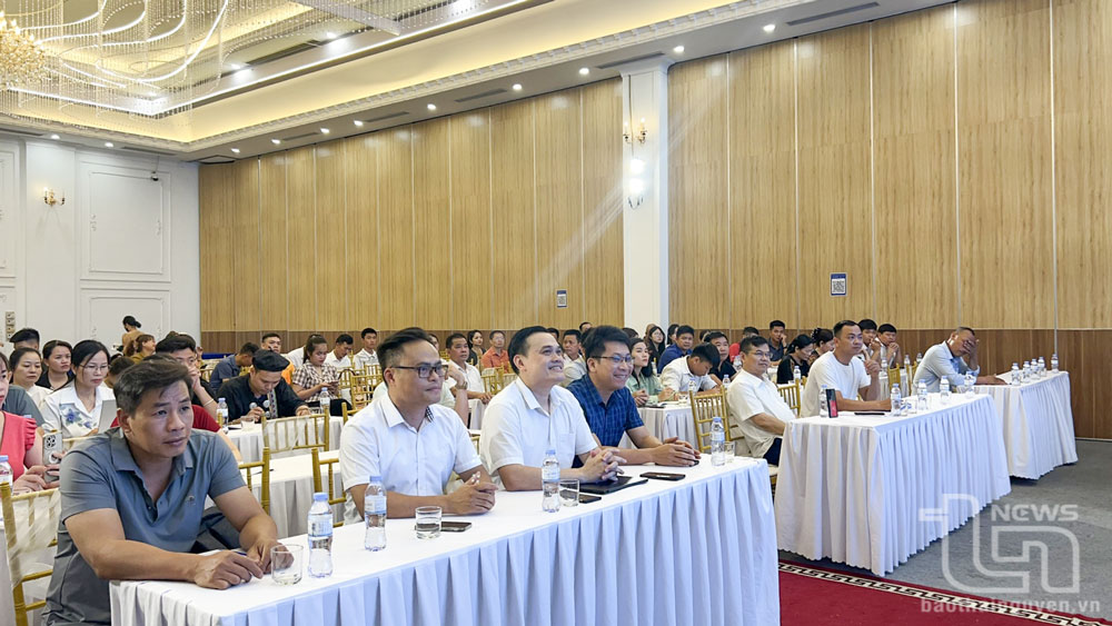 Các đại biểu tham dự Hội nghị.