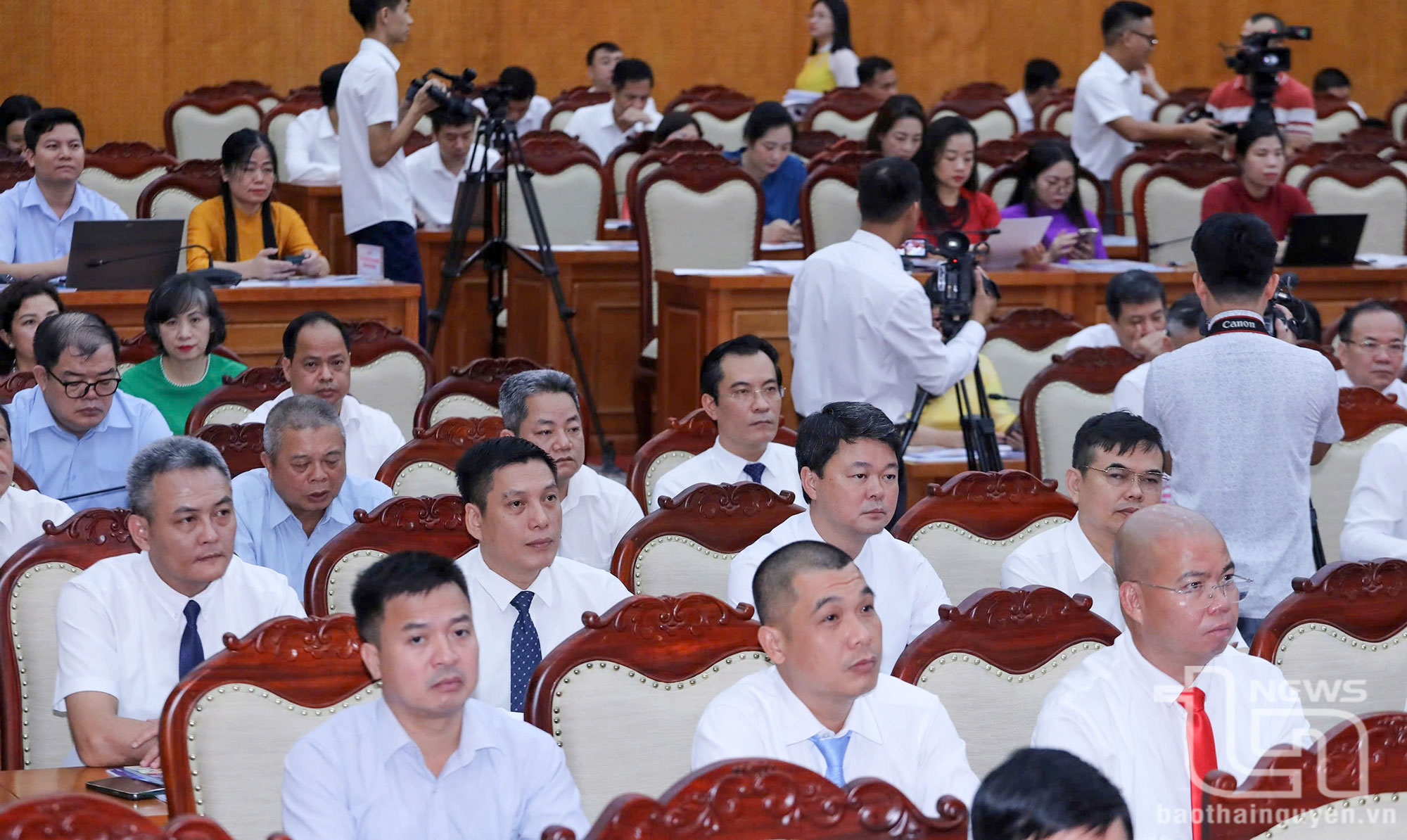 Các đại biểu dự buổi Lễ.