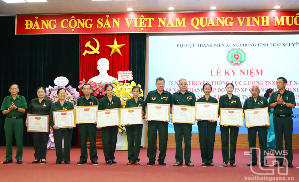 Chăm lo, phát huy vai trò của cựu thanh niên xung phong trong tình hình mới