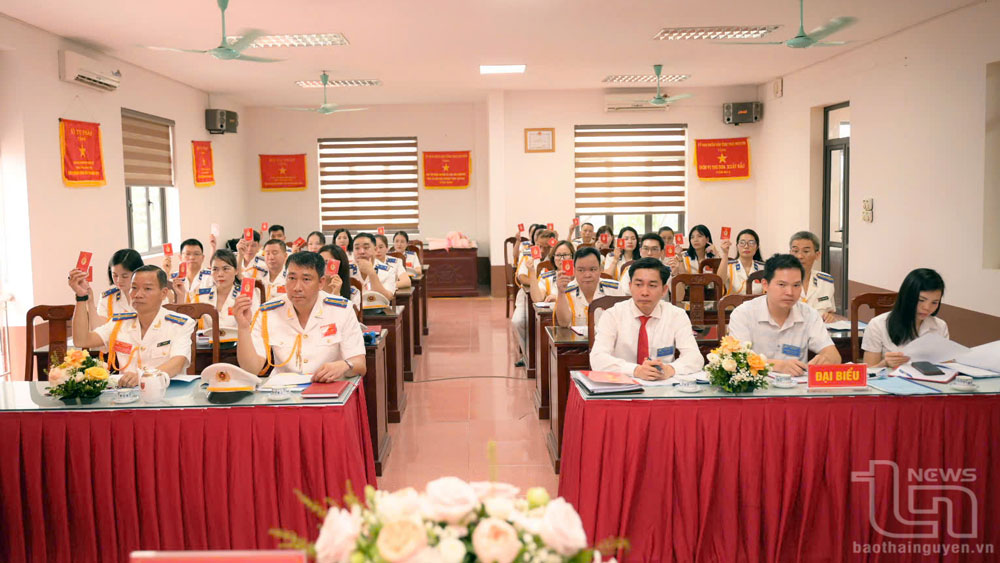 Phấn đấu hoàn thành đạt và vượt chỉ tiêu thi hành án được giao