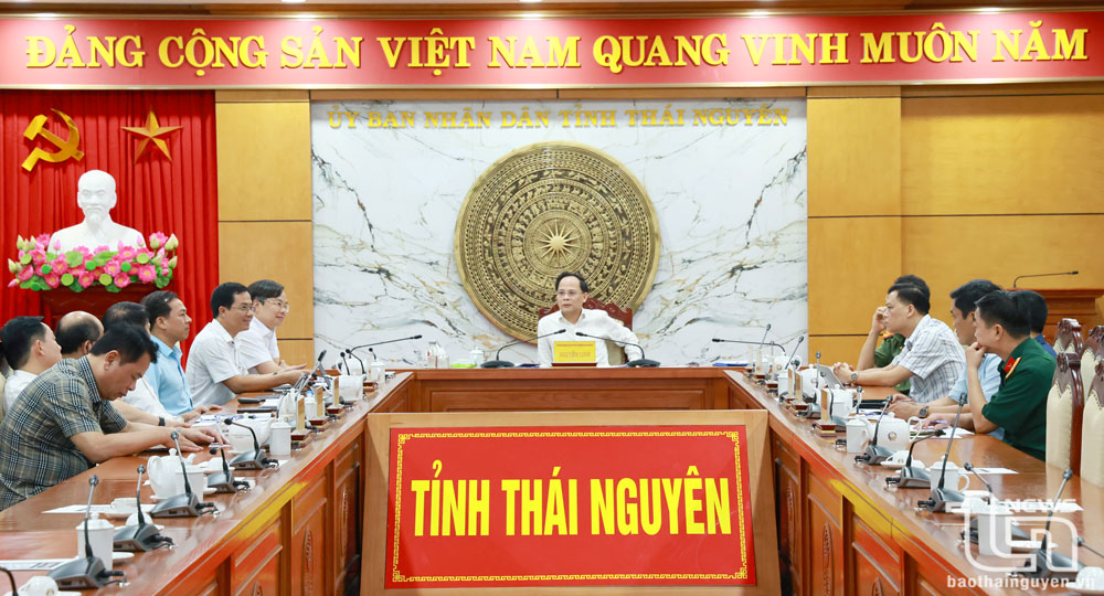 Đồng chí Phó Chủ tịch UBND tỉnh Nguyễn Linh và các đại biểu tham dự tại điểm cầu Thái Nguyên.