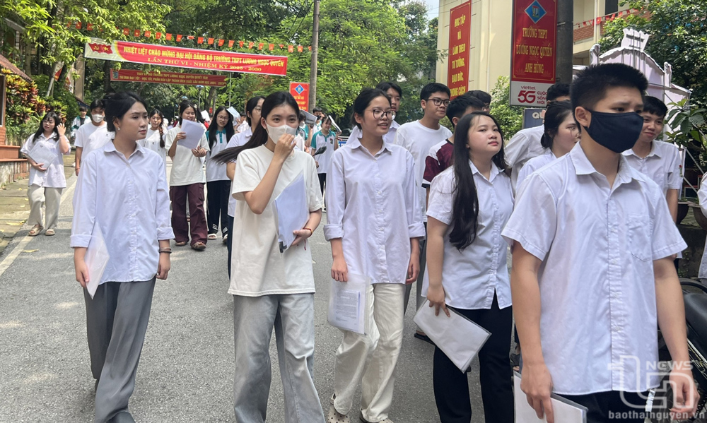 Kết thúc ngày thi thứ nhất: 2 thí sinh bị đình chỉ thi