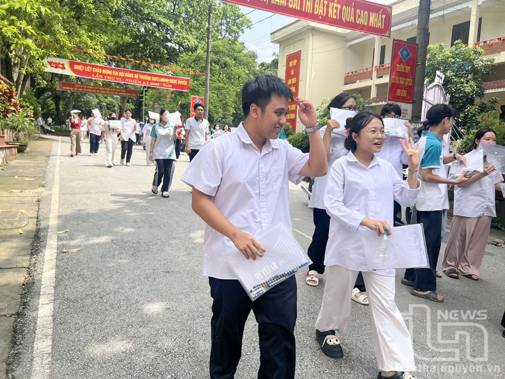 Thí sinh hoàn thành làm bài thi với tâm thế tự tin, thoải mái.