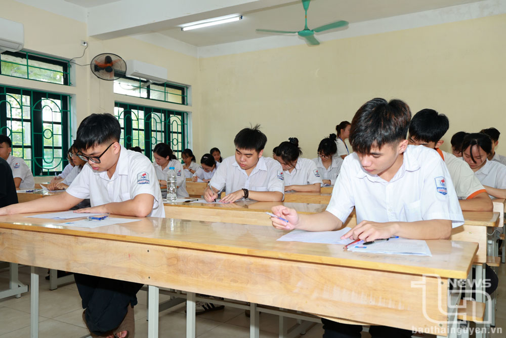 Kỳ thi tốt nghiệp THPT năm 2025: Tổ chức nghiêm túc, thí sinh vững vàng