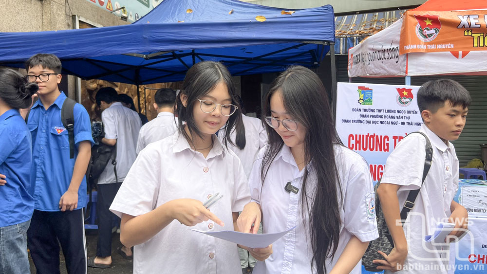 Hơn 16.700 thí sinh hoàn thành môn thi đầu tiên kỳ tuyển sinh vào lớp 10