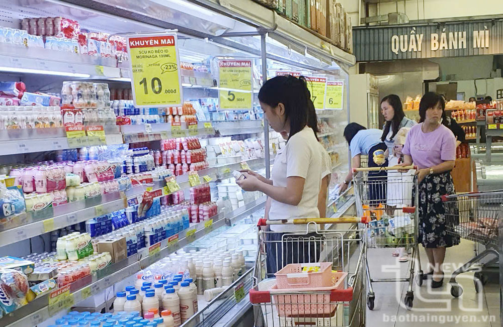 Trong những tháng đầu năm 2025, dòng vốn tín dụng ngân hàng chảy mạnh vào lĩnh vực thương mại - dịch vụ trên địa bàn tỉnh (ảnh minh họa).