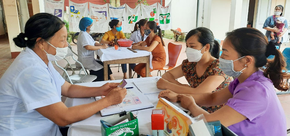 Nhân Ngày Dân số thế giới (11-7): Tuyên truyền hướng về cơ sở