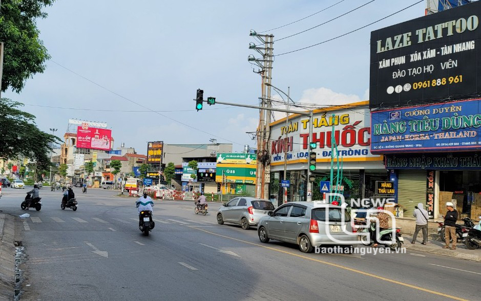 Tổ chức giao thông tạm thời phục vụ thi công cầu vượt đường sắt