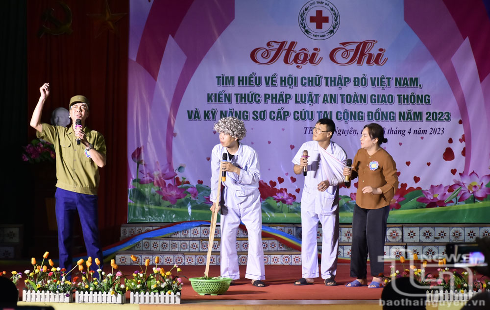 Hội Chữ thập đỏ tỉnh tổ chức Hội thi tìm hiểu về Chữ thập đỏ Việt Nam, kiến thức pháp luật an toàn giao thông và kỹ năng sơ cấp cứu tại TP. Thái Nguyên, tháng 4-2023.