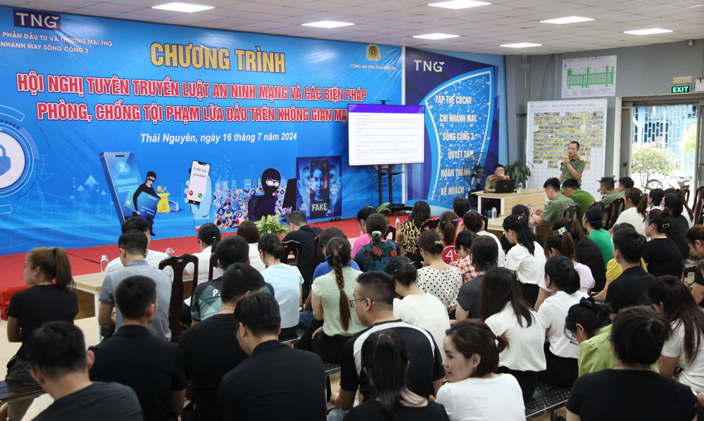 Nâng cao kỹ năng phòng, chống lừa đảo qua mạng cho trên 2.300 công nhân
