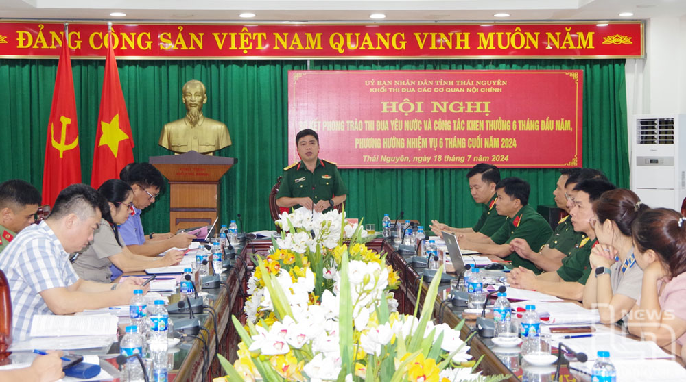 Đẩy mạnh phong trào thi đua trong khối Nội chính 