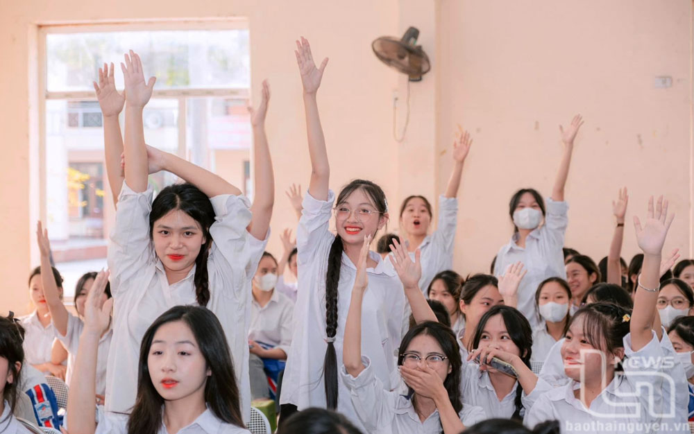 Hỗ trợ nữ sinh tự tin làm chủ tương lai