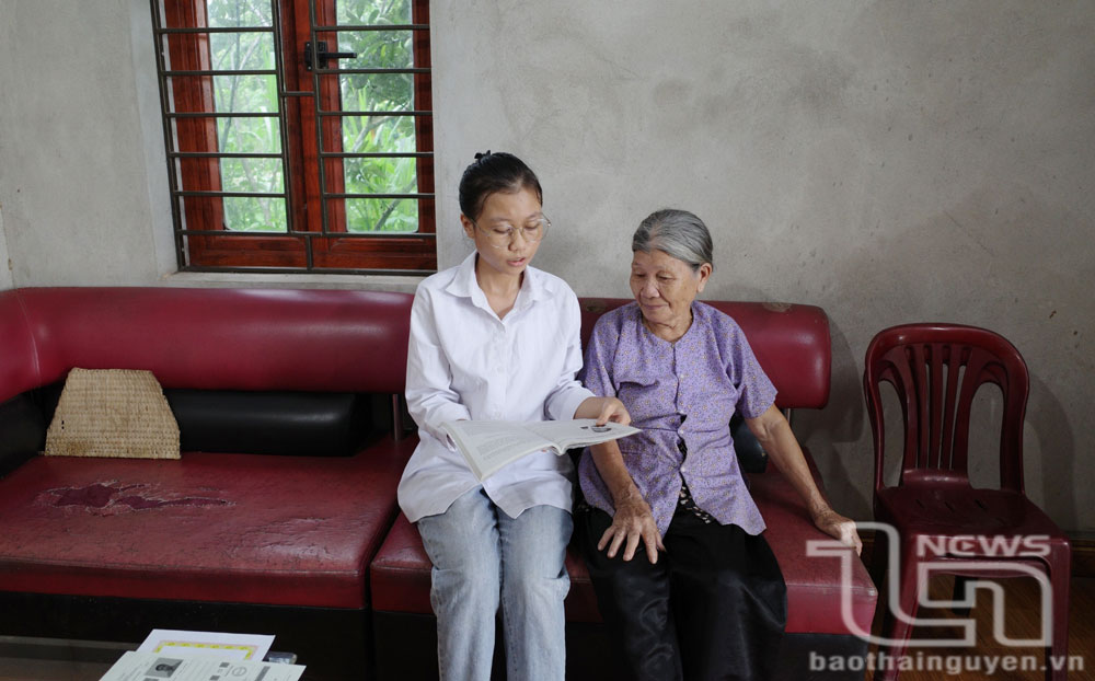 Cô học trò nghèo vượt khó
