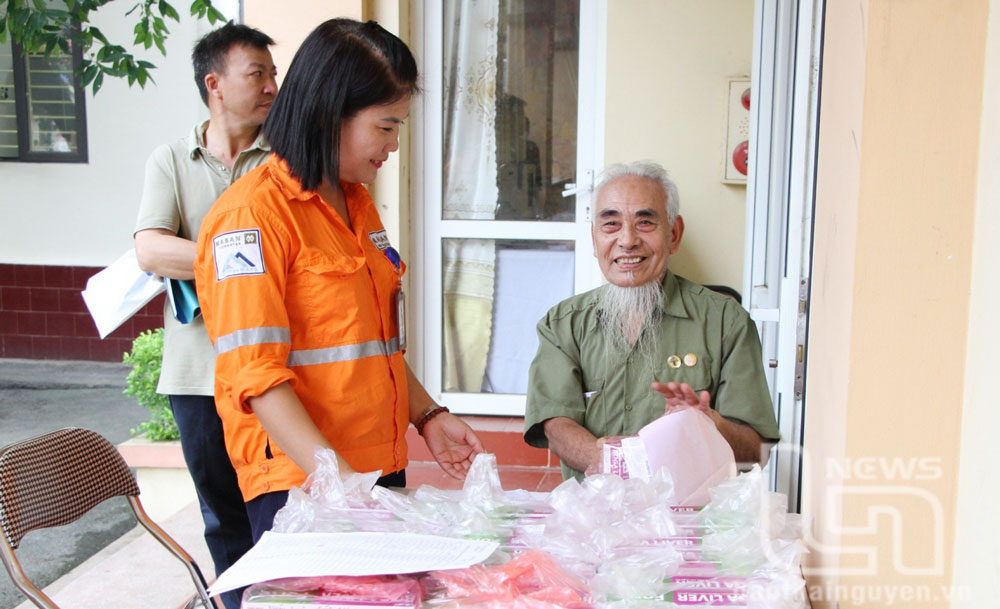 Công ty Núi Pháo ủng hộ Chương trình khám, tư vấn và cấp thuốc miễn phí dịp kỷ niệm 77 năm Ngày Thương binh - Liệt sĩ (27/7/1947-27/7/2024).