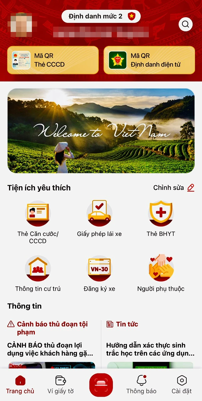 Chủ xe đăng nhập trên cổng dịch vụ công hoặc trên VNeID và kê khai chính xác, đầy đủ, trung thực các nội dung quy định trong mẫu giấy khai đăng ký xe. Ảnh: CHÍ THẠCH
