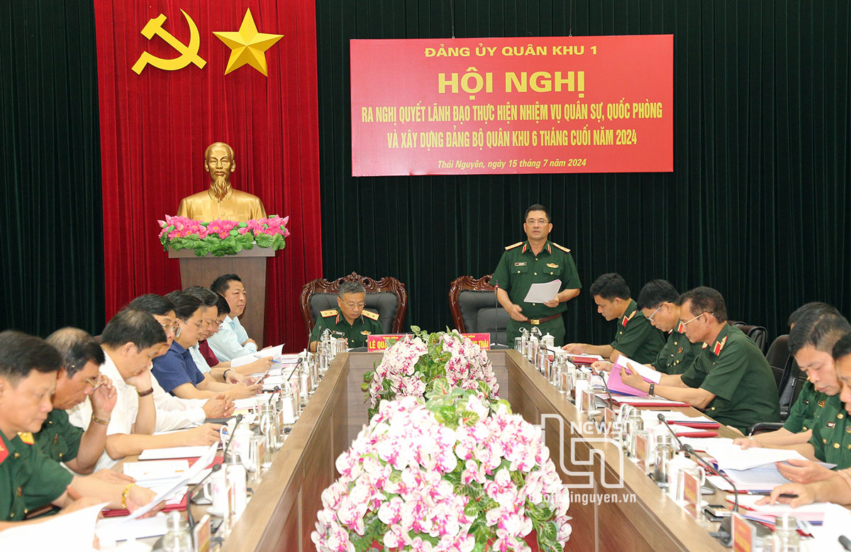  Trung tướng Nguyễn Hồng Thái, Ủy viên Trung ương Đảng, Phó Bí thư Đảng ủy, Tư lệnh Quân khu 1 chủ trì

Hội nghị.