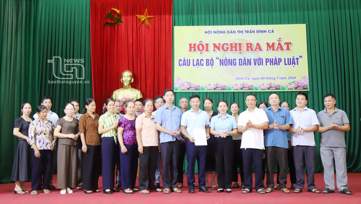 Ra mắt Câu lạc bộ "Nông dân với pháp luật" đầu tiên ở Võ Nhai