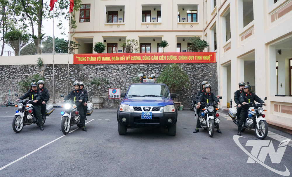 Lực lượng Cảnh sát cơ động triển khai tổ tuần tra bảo đảm an ninh trật tự.