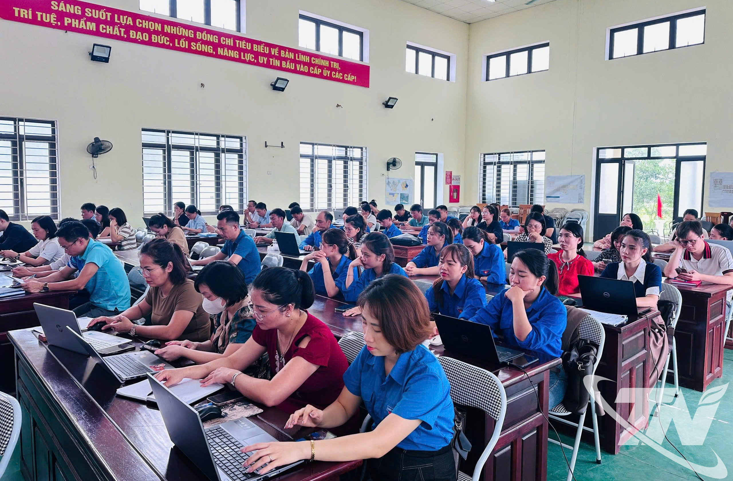 Phường đầu tiên tập huấn cải cách công vụ, văn thư lưu trữ và chuyển đổi số