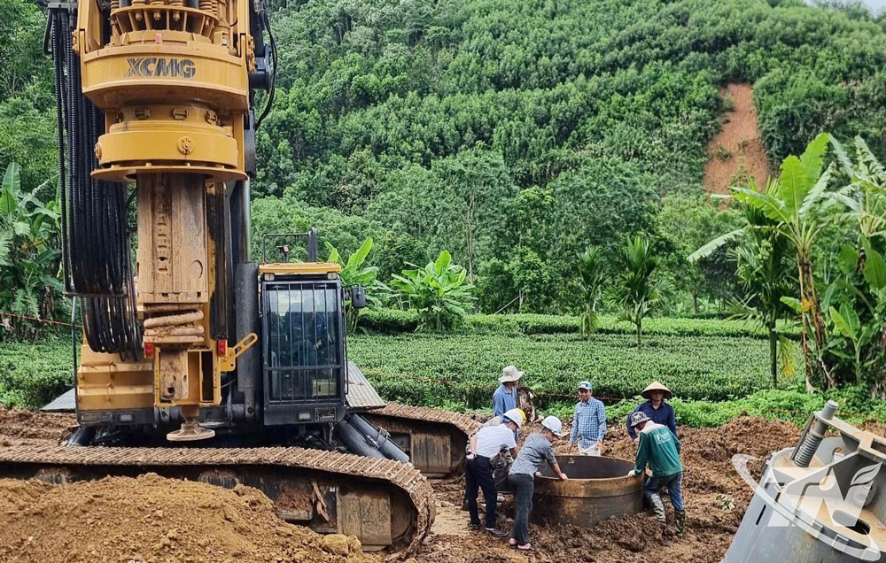 Khởi động mũi khoan đầu tiên xây dựng cầu Thanh Mai trên tuyến cao tốc Chợ Mới - Bắc Kạn