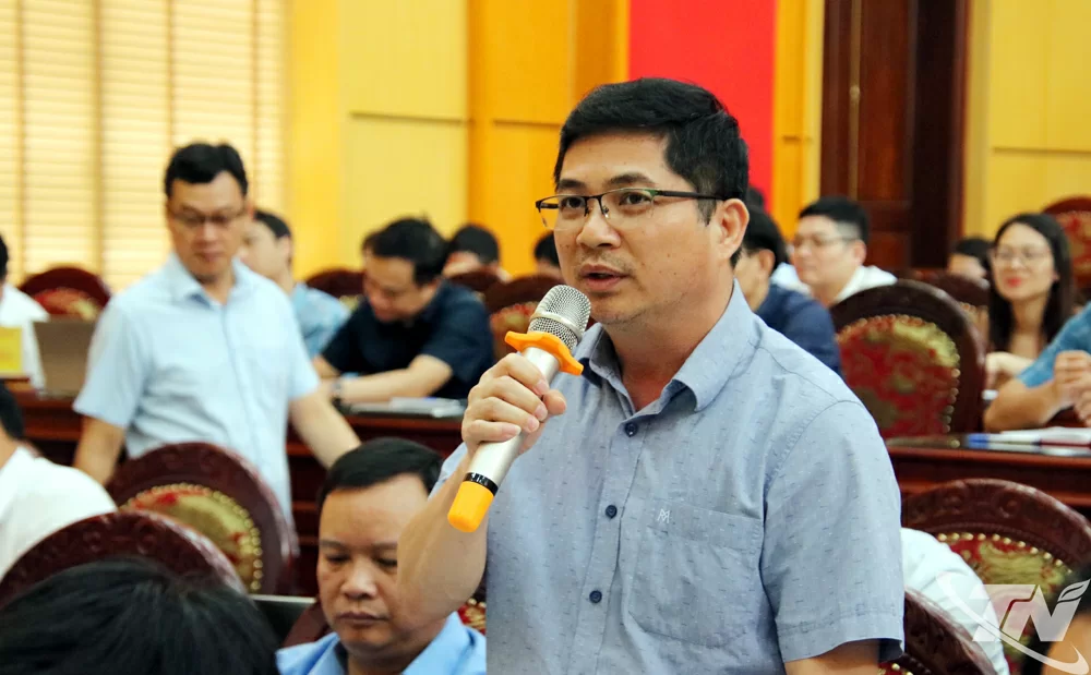 Đại biểu phát biểu ý kiến tại Hội nghị.