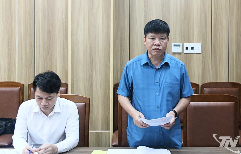 Đồng chí Hoàng Thanh Oai, Giám đốc Sở Dân tộc và Tôn giáo phát biểu tại buổi làm việc.