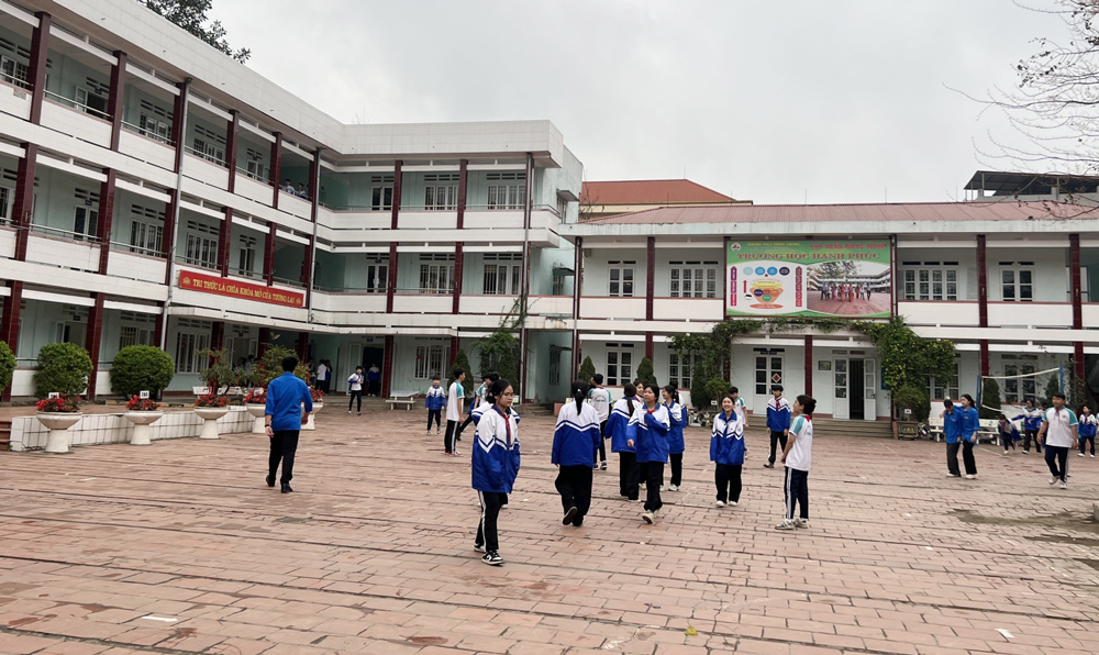 Trường THCS Trưng Vương được đầu tư xanh, sạch, đẹp, đáp ứng nhu cầu học tập, rèn luyện của học sinh.