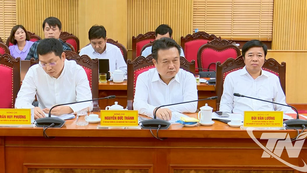 Các đại biểu dự Hội nghị.