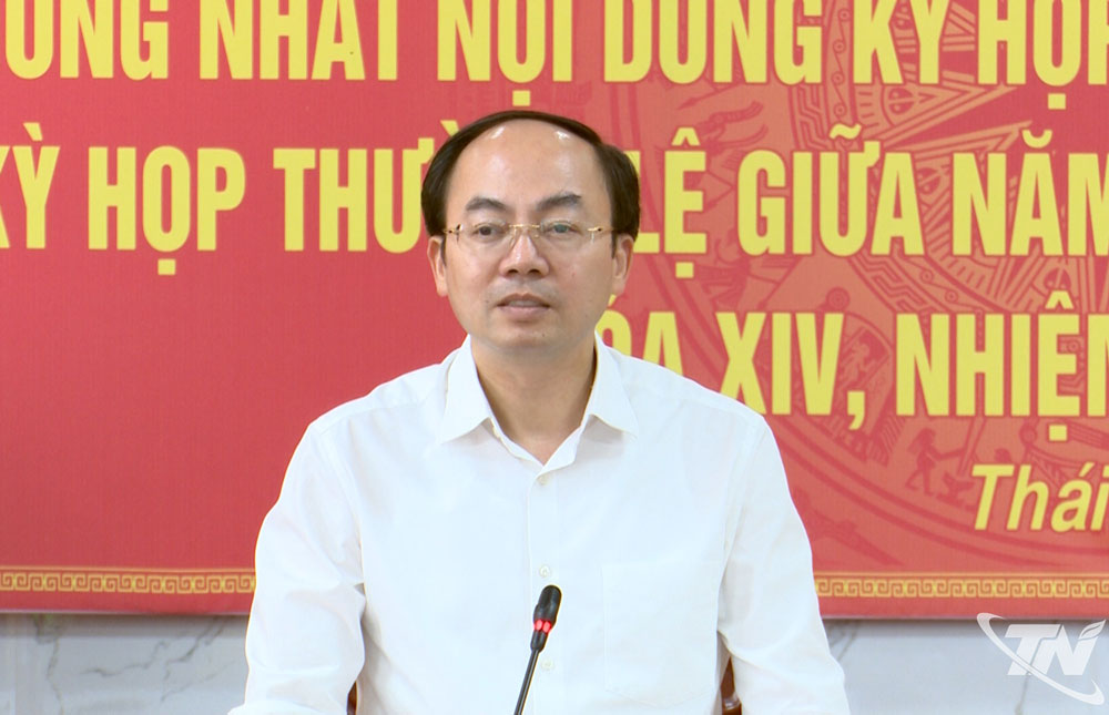 Đồng chí Nguyễn Đăng Bình, Phó Bí thư Thường trực Tỉnh ủy, Chủ tịch HĐND tỉnh phát biểu khai mạc Hội nghị.