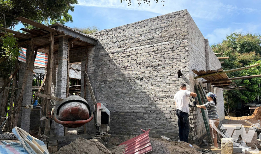 Dựng mái ấm mới ở vùng khó