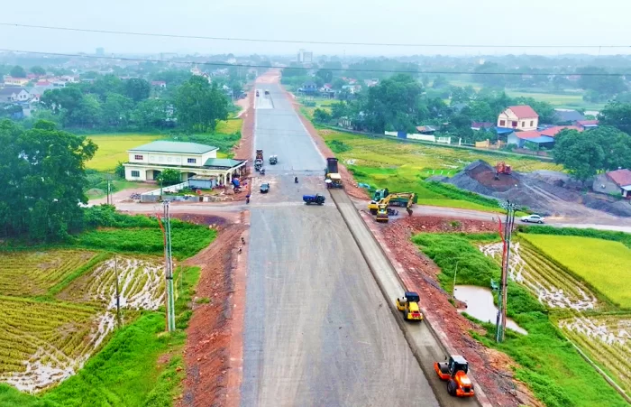 Phấn đấu thông xe kỹ thuật tuyến đường liên kết vùng trước ngày 19-8