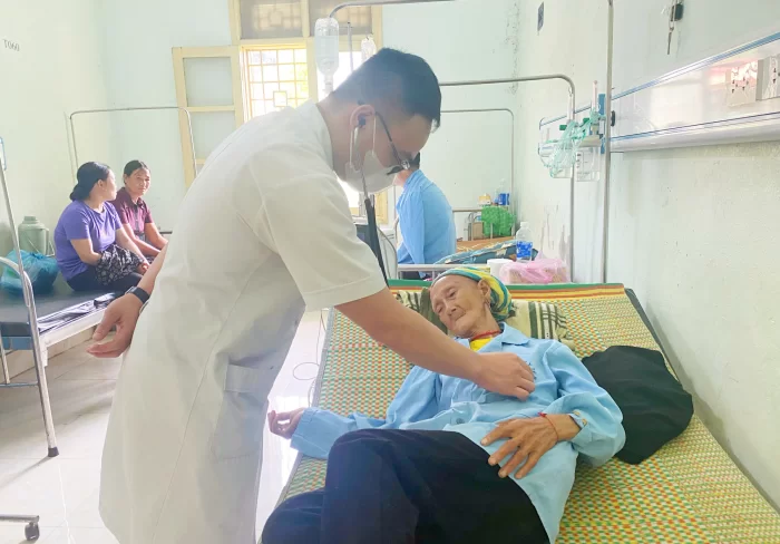 3 người ở xã Cao Minh bị ngộ độc vì ăn hoa chuông