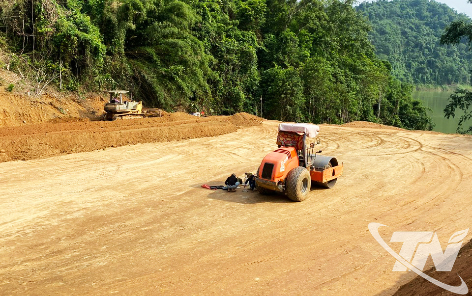 Phường Đức Xuân tiếp nhận và triển khai Dự án xây dựng Sân vận động