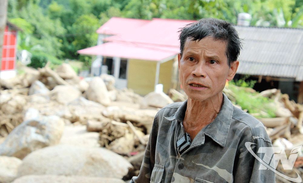 Ông Triệu Văn Thanh, người dân thôn Tẩn Lượt mong muốn các cấp sớm nạo vét dòng suối chảy qua thôn.