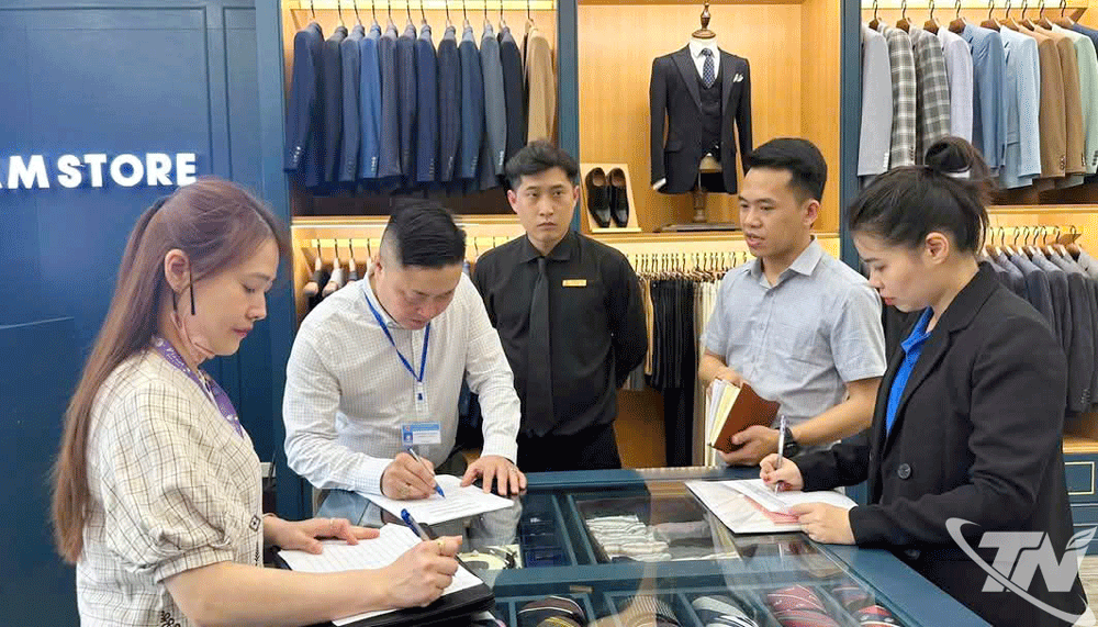 'Cú hích' từ thương mại điện tử