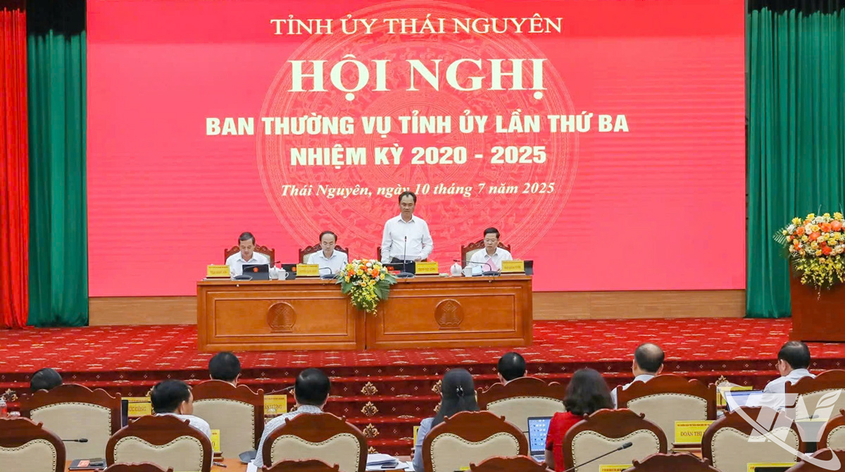 Đồng chí Bí thư Tỉnh ủy Trịnh Việt Hùng chủ trì Hội nghị Ban Thường vụ Tỉnh ủy lần thứ ba, nhiệm kỳ 2020-2025.