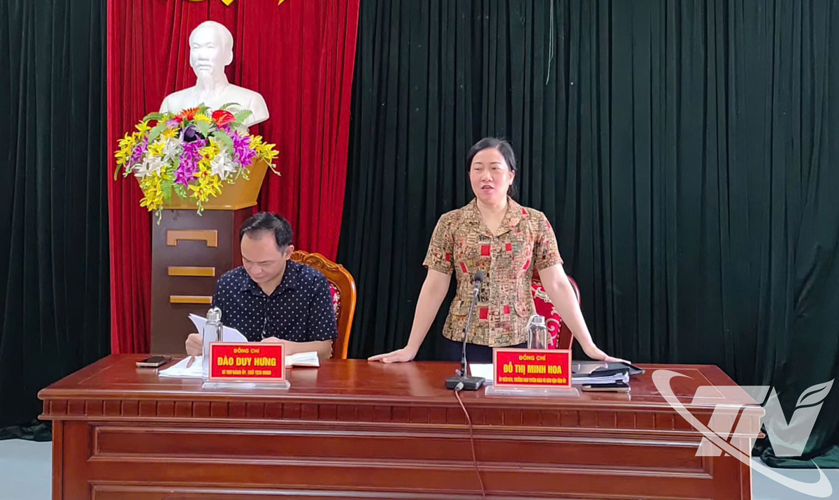 Đồng chí Đỗ Thị Minh Hoa, Ủy viên Ban Thường vụ, Trưởng Ban Tuyên giáo và Dân vận Tỉnh ủy, phát biểu tại buổi làm việc với xã Bằng Thành.