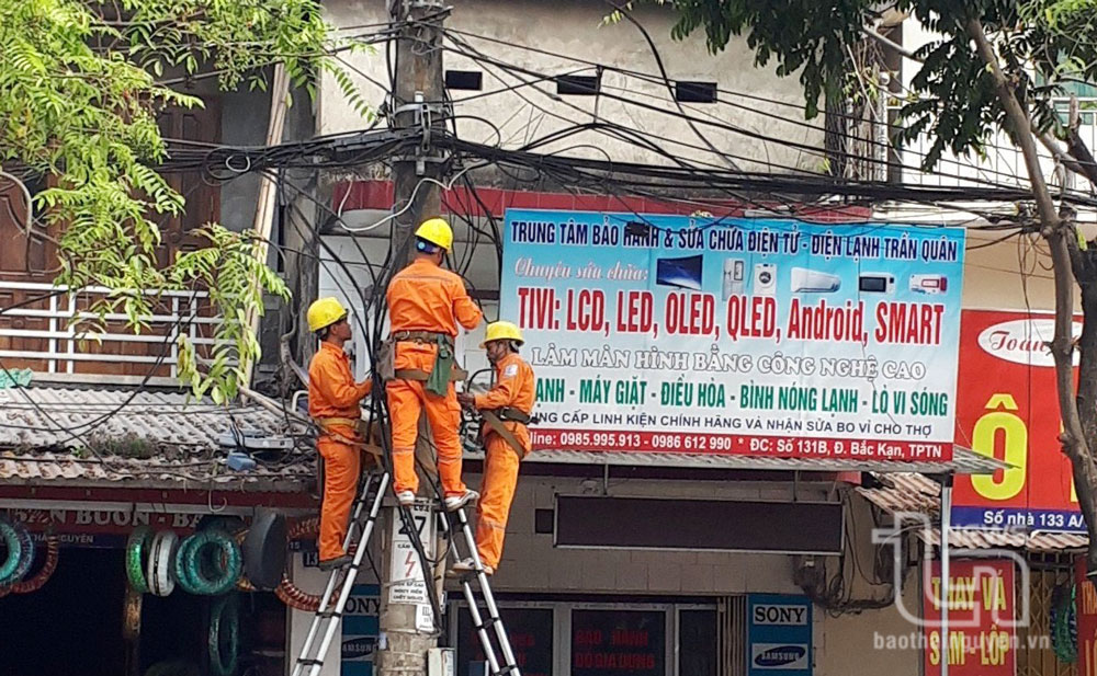 Xử lý “mạng nhện” cáp viễn thông