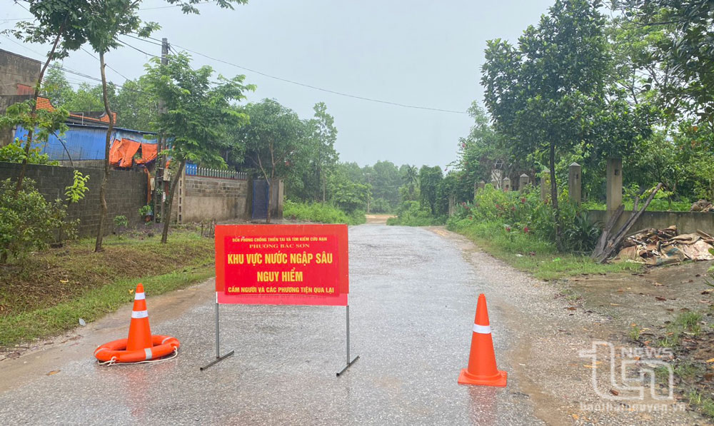 TP. Phổ Yên: Mưa lớn khiến nhiều điểm bị ngập, giao thông chia cắt