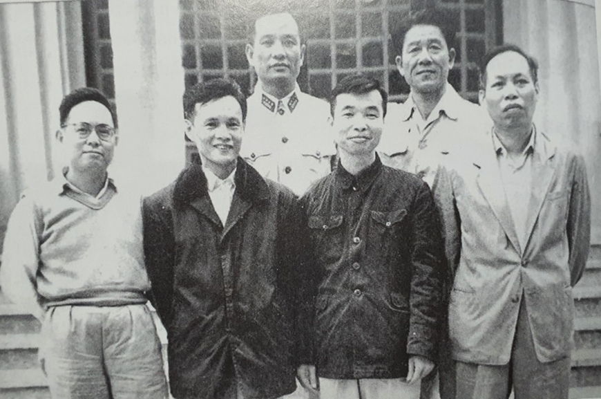 Cuộc họp trắng đêm và thời cơ khởi nghĩa