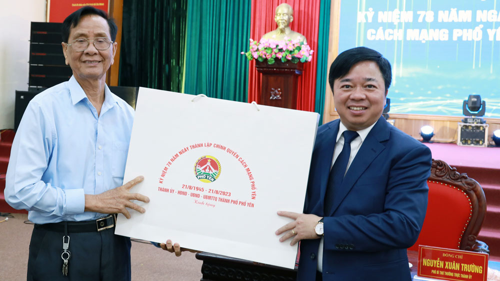 TP. Phổ Yên: Gặp mặt nhân kỷ niệm 78 năm ngày thành lập chính quyền cách mạng