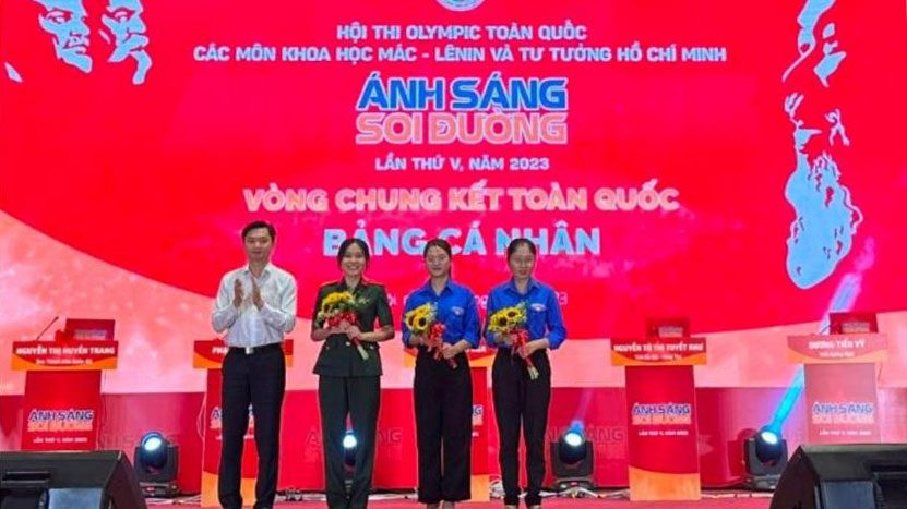 Sinh viên Học viện Khoa học Quân sự giành giải Nhất hội thi “Ánh sáng soi đường” lần thứ V
