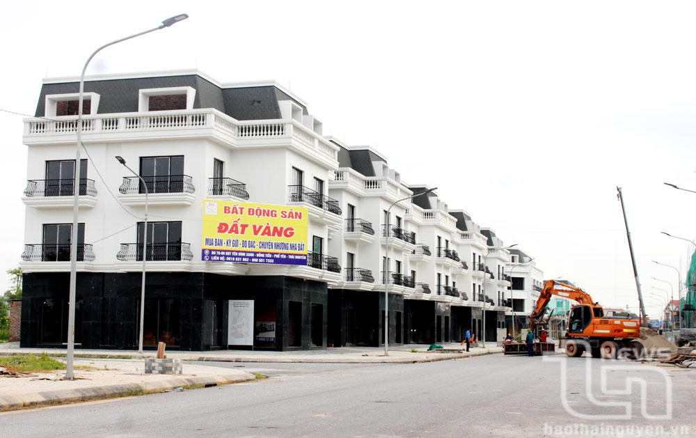 Để bảo đảm thu tiền sử dụng đất theo dự toán thu ngân sách năm 2024, TP. Phổ Yên đang tập trung triển khai 13 dự án khu dân cư, khu đô thị trên địa bàn, với số tiền dự kiến thu trên 2.800 tỷ đồng. Ảnh: T.L
