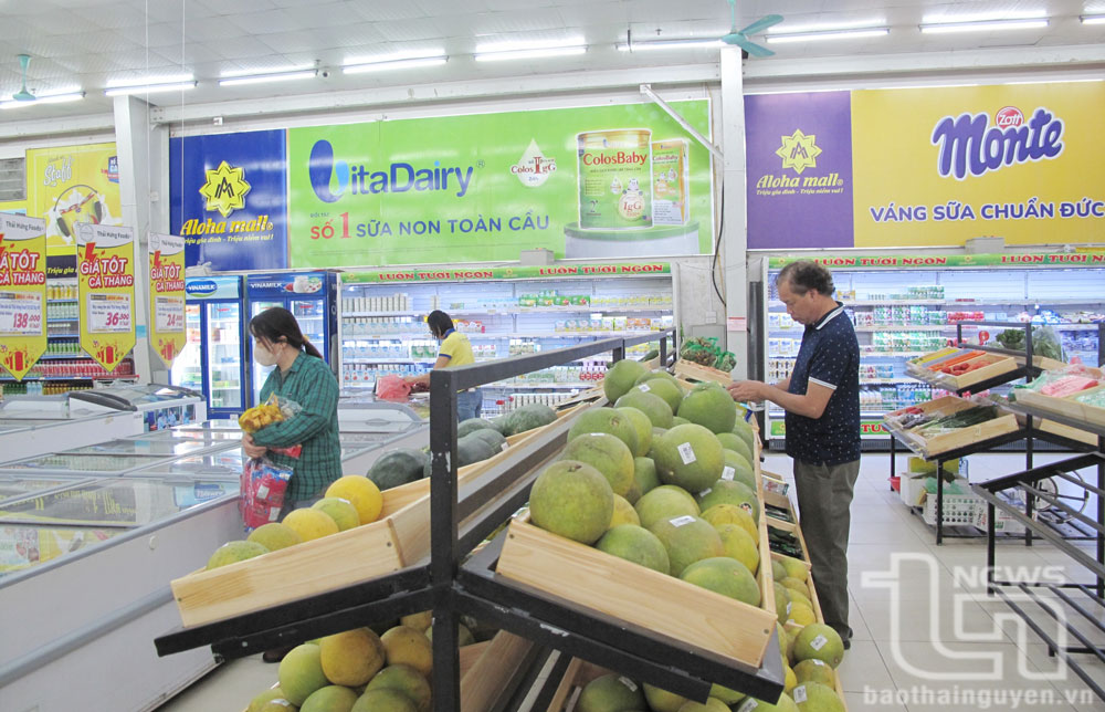 Giữ ổn định giá hàng hóa sau tăng lương
