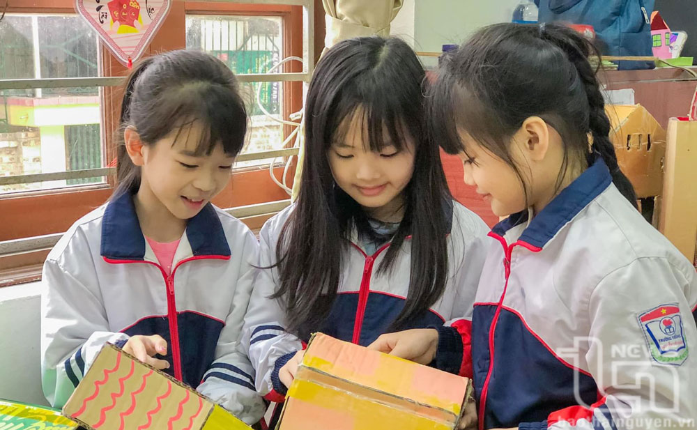Trường Tiểu học Nguyễn Viết Xuân (TP. Thái Nguyên) luôn quan tâm đến giáo dục trải nghiệm cho học sinh.