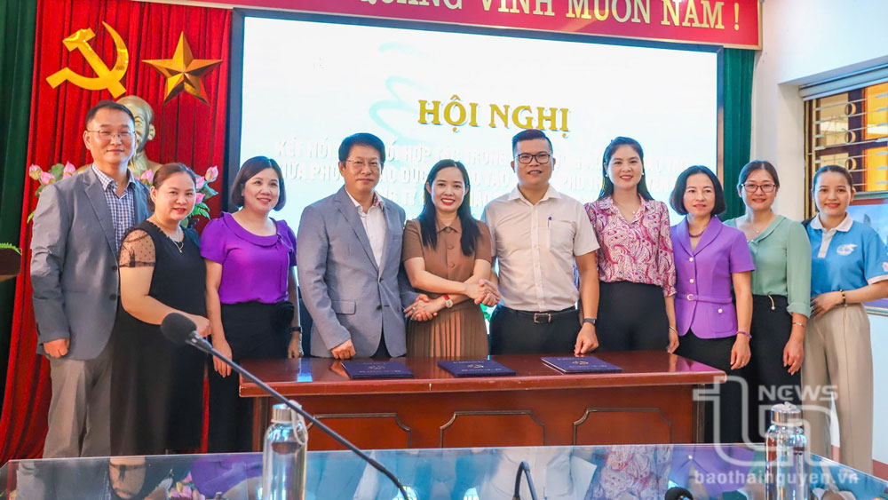 Kết nối hợp tác trong lĩnh vực giáo dục