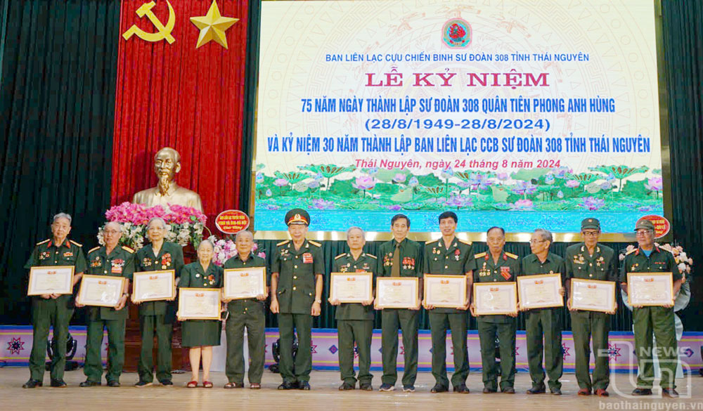 Kỷ niệm 75 năm thành lập Sư đoàn 308 Quân Tiên phong