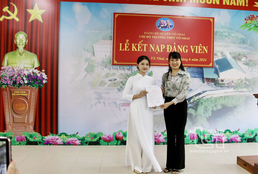 Thắp lửa trên non, kỳ 1: Nhân lên những “hạt giống đỏ”